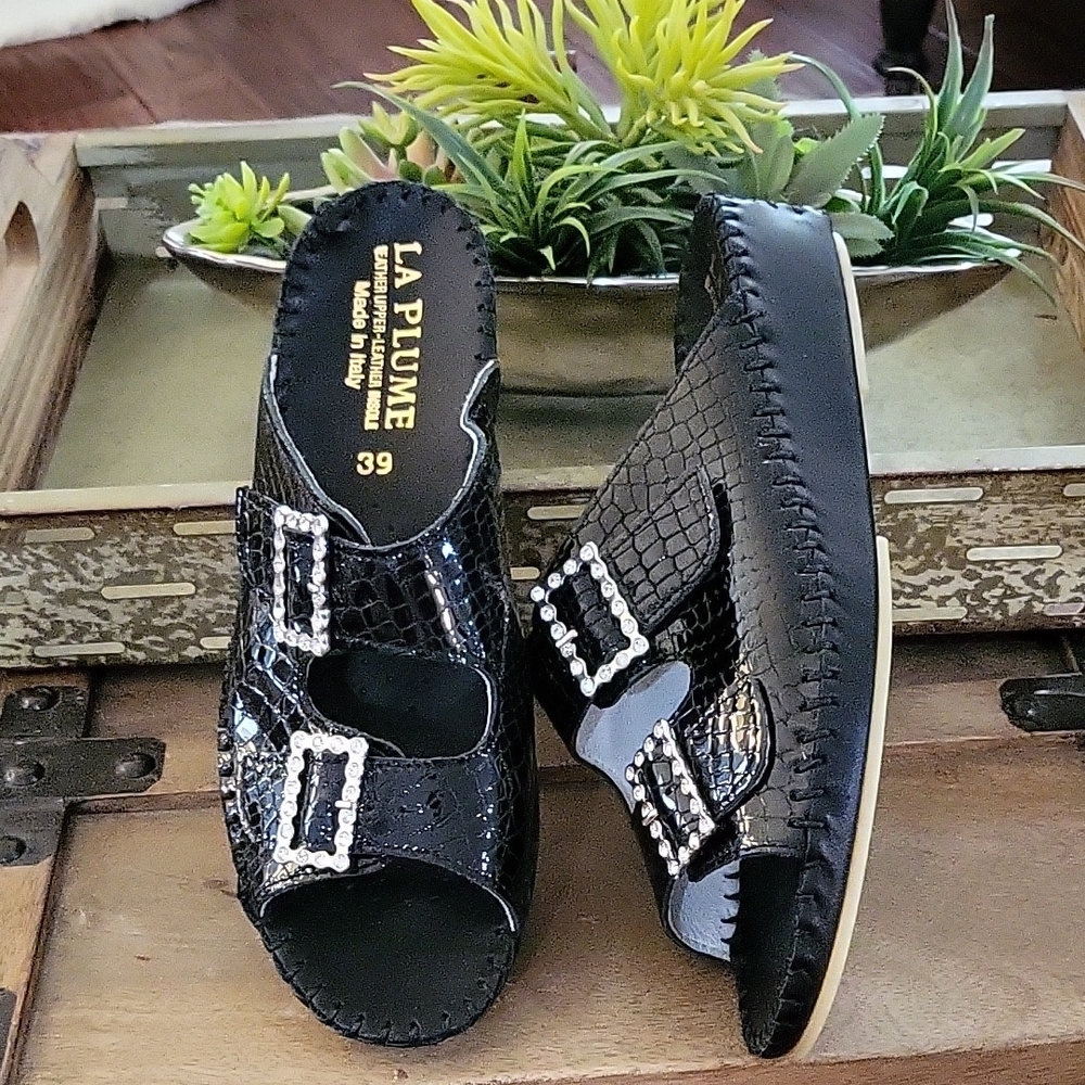 La Plume Black Sandals with Buckle Detail. Size 39 - Picture 3 of 5